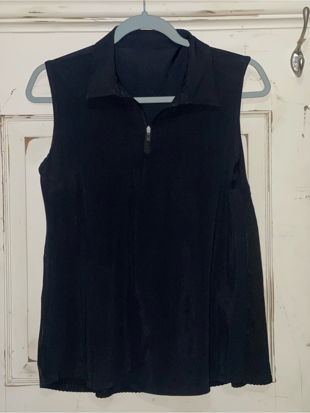 Sleeveless Black Zip-Front Women's Top S - Like New - Never Worn!